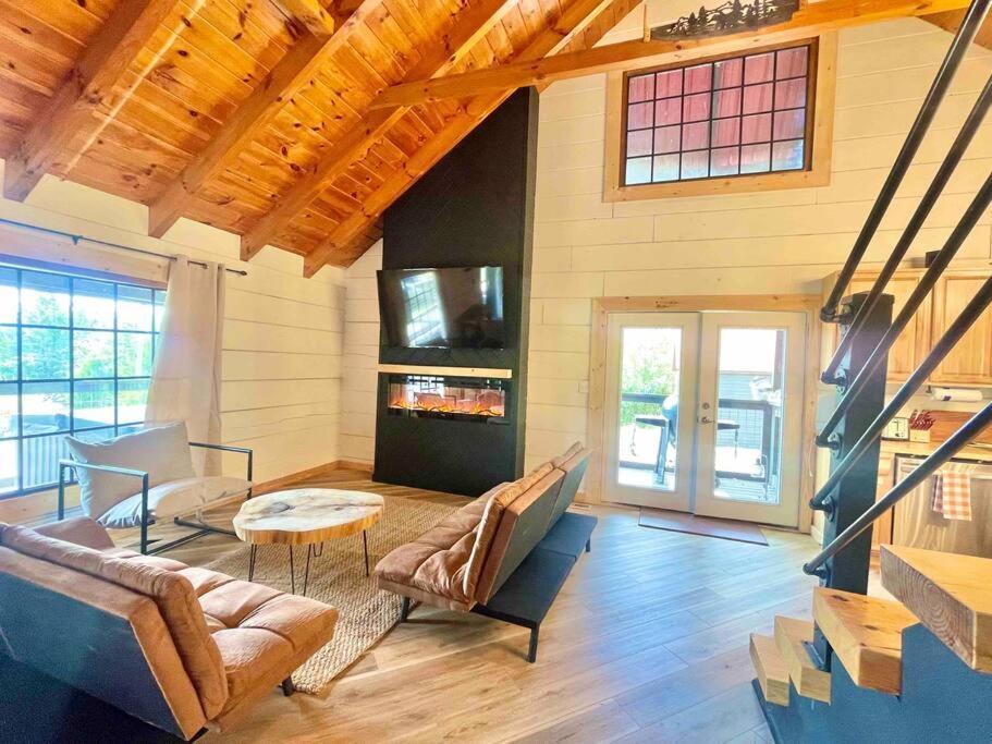 Modern Lake Side Nest• Hotub Fenced Yard King Beds Sevierville Kültér fotó