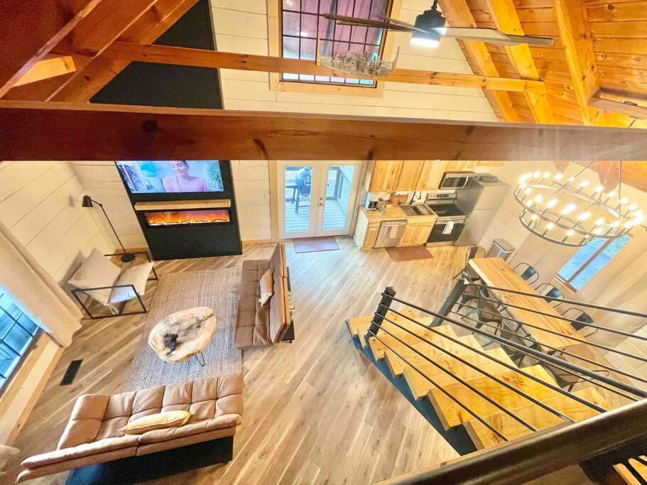 Modern Lake Side Nest• Hotub Fenced Yard King Beds Sevierville Kültér fotó