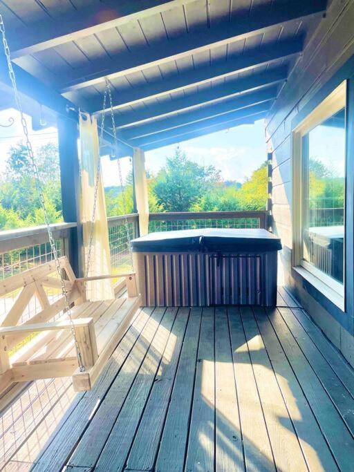 Modern Lake Side Nest• Hotub Fenced Yard King Beds Sevierville Kültér fotó