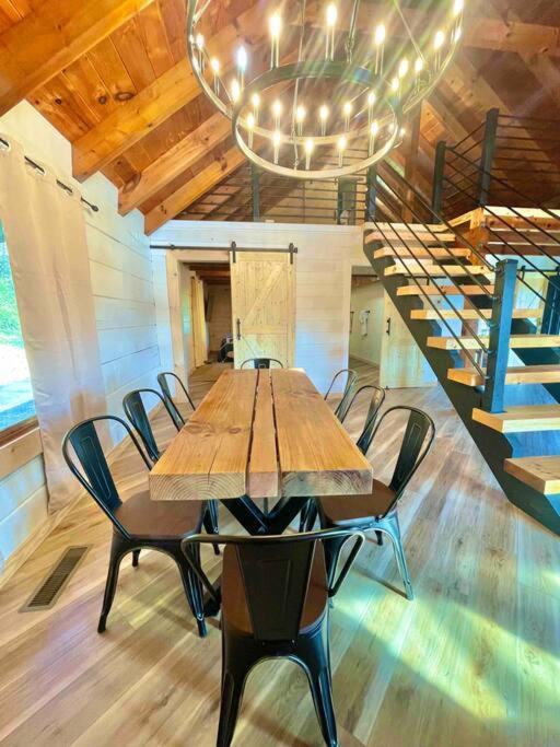 Modern Lake Side Nest• Hotub Fenced Yard King Beds Sevierville Kültér fotó