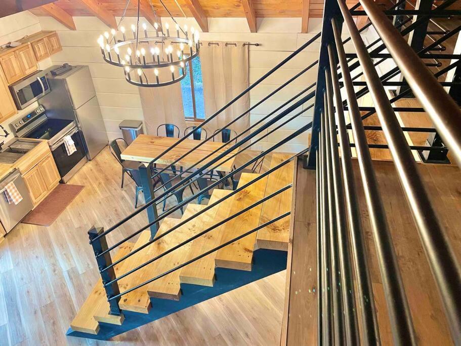Modern Lake Side Nest• Hotub Fenced Yard King Beds Sevierville Kültér fotó