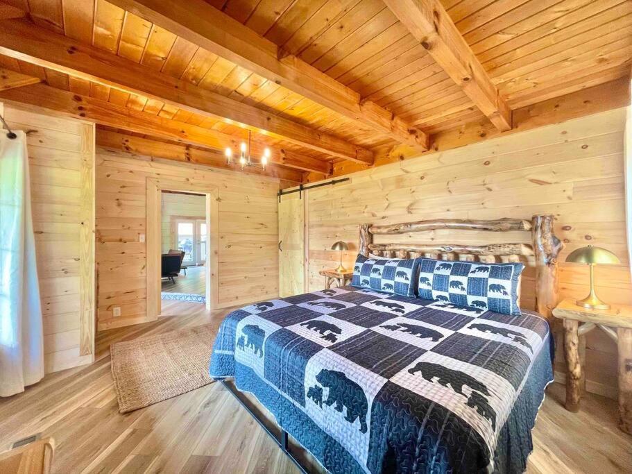 Modern Lake Side Nest• Hotub Fenced Yard King Beds Sevierville Kültér fotó