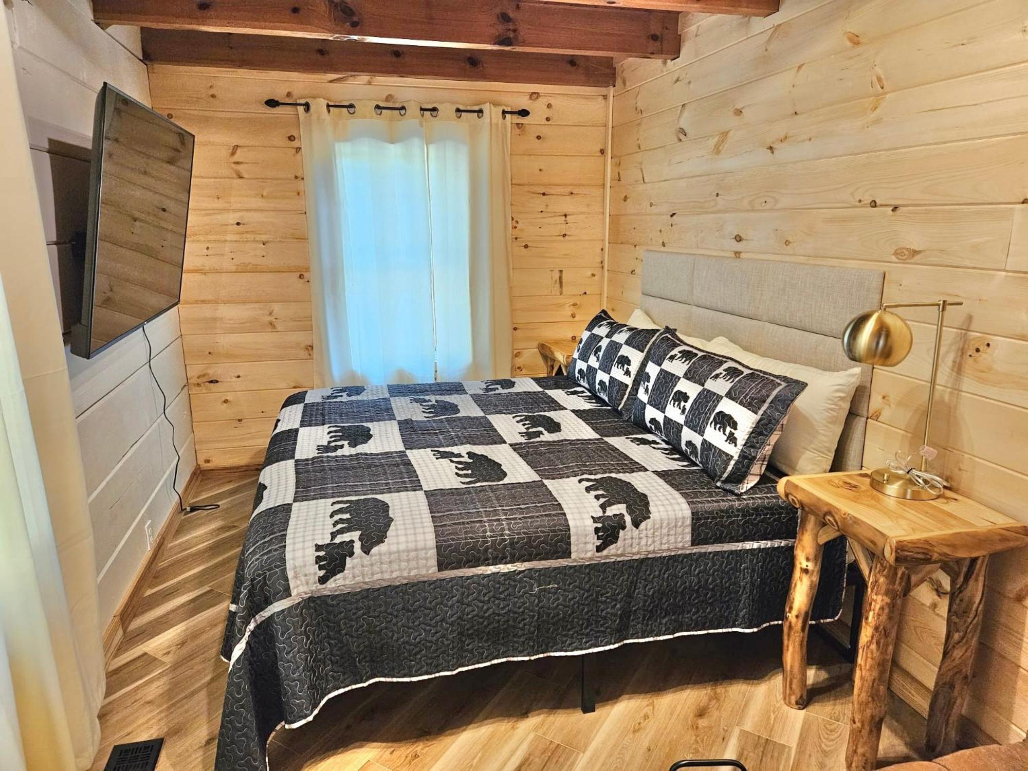 Modern Lake Side Nest• Hotub Fenced Yard King Beds Sevierville Kültér fotó